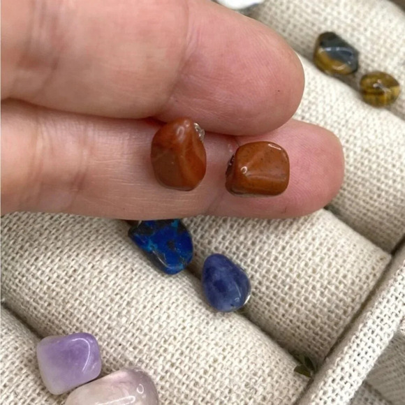 Red Jasper tiny stud earrings/minimalist vibes - Picture 1 of 2